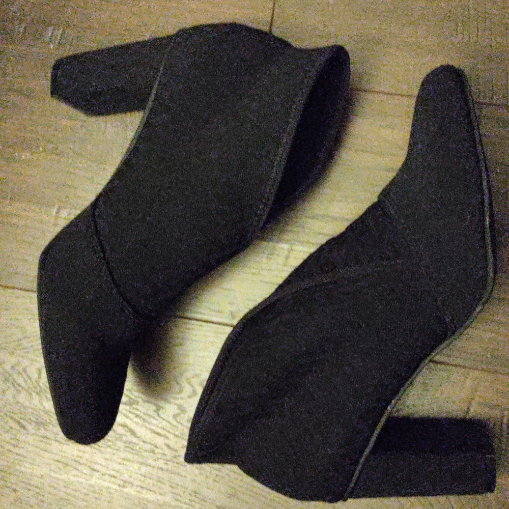 New York Transit Heeled Ankle Boots